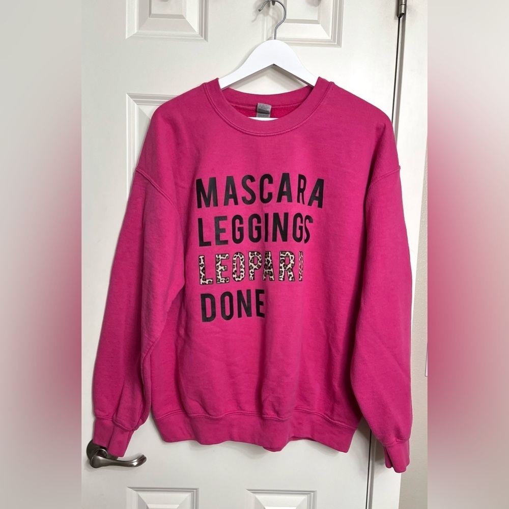 Gildan Hot Pink Crewneck with ‘Mascara Leggings Leopard Done’ Print